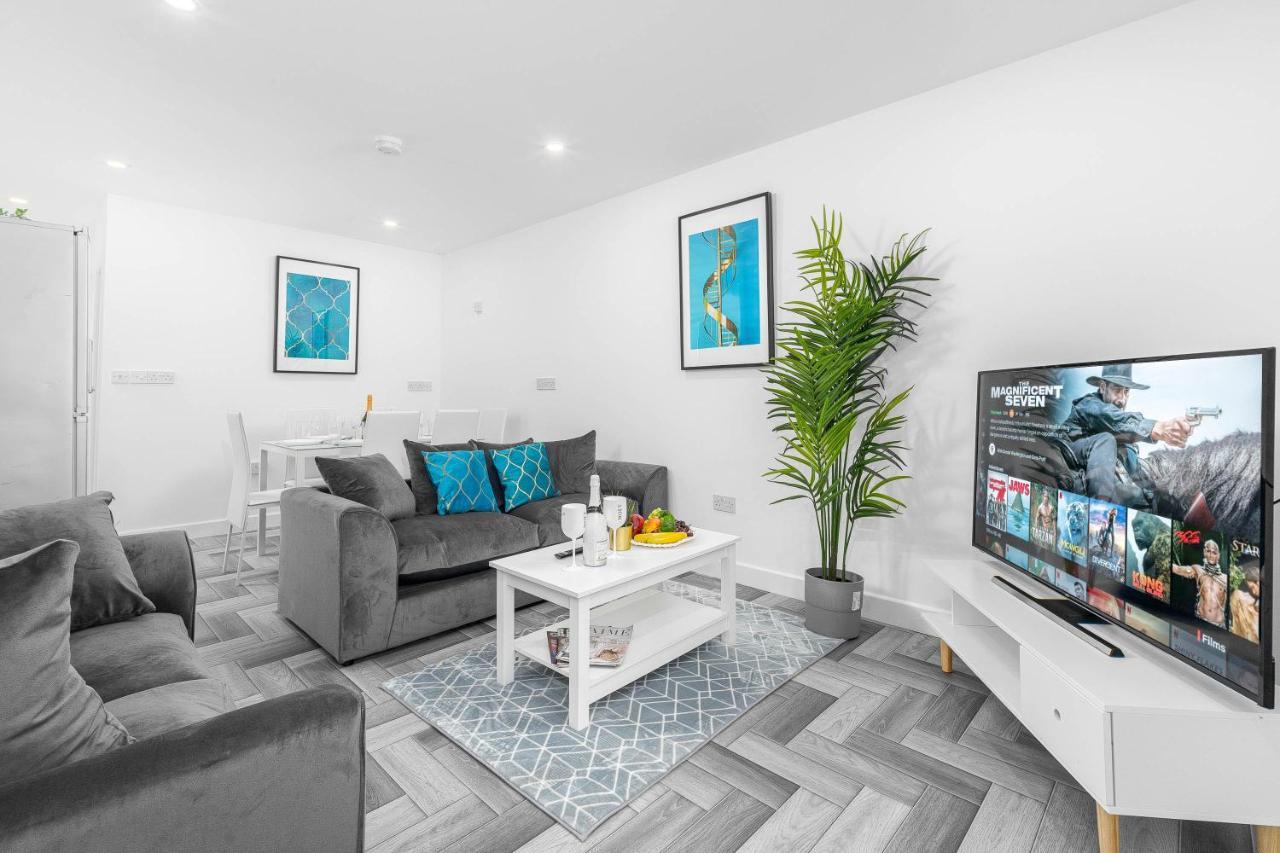 5 Bedroom House - 10 Guests - Multiple Off Street Parking - Garden - Smart Tv - Wifi - Contractors - Families - Groups Birmingham Exteriör bild