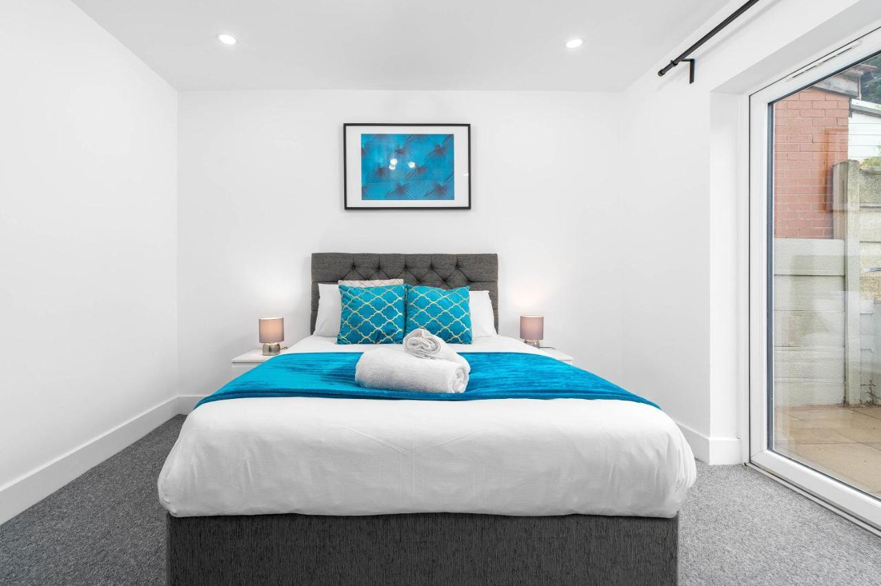 5 Bedroom House - 10 Guests - Multiple Off Street Parking - Garden - Smart Tv - Wifi - Contractors - Families - Groups Birmingham Exteriör bild