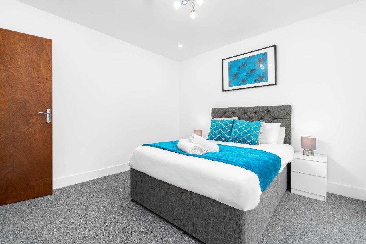 5 Bedroom House - 10 Guests - Multiple Off Street Parking - Garden - Smart Tv - Wifi - Contractors - Families - Groups Birmingham Exteriör bild